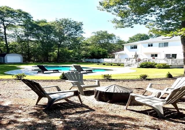 3rd image of 15 Silas Woods Rd, Manorville, NY 11949 | MLS# 1001375