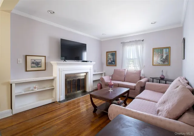 3rd image of 56 Dail St, New Hyde Park, NY 11040 | MLS# 1001377