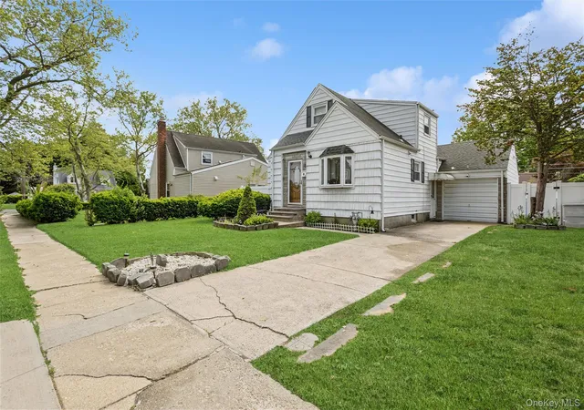 3rd image of 8 Cedarlawn Blvd, Hempstead, NY 11580 | MLS# 1001392