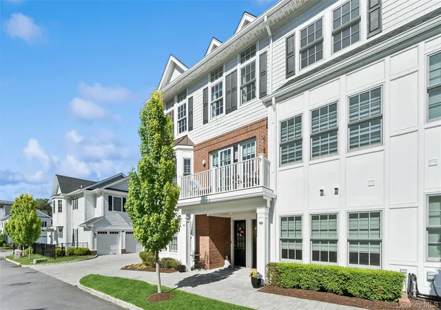 1st image of 1001 Mill Crk N, Roslyn, NY 11576 | MLS# 1001422