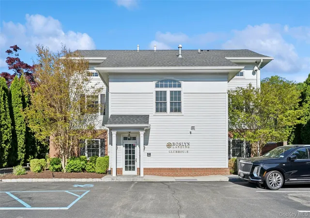 38th image of 1001 Mill Crk N, Roslyn, NY 11576 | MLS# 1001422