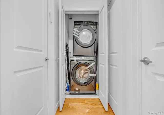 Listing Photo 4 - Condo for sale in building located at 182 Blauvelt Rd, Monsey, NY 10952
