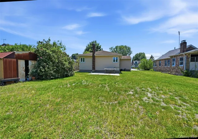 5th image of 98 Evergreen Ave, Oyster Bay, NY 11714 | MLS# 1001443