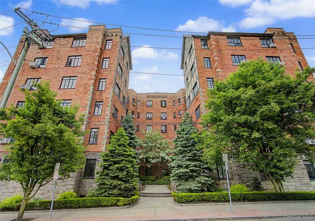 4th image of 45 Pondfield Rd #LL2, Bronxville, NY 10708 | MLS# 1001449