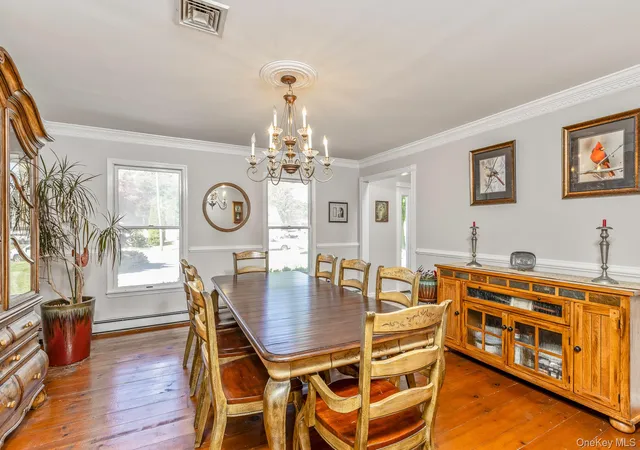 5th image of 41 Astor Ave, Smithtown, NY 11780 | MLS# 1001456