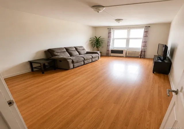 2nd image of 5133 Goldsmith St #5A, Elmhurst, NY 11373 | MLS# 1001461