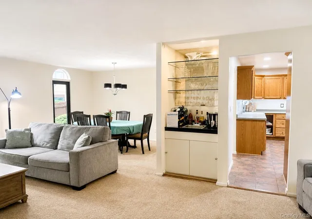 5th image of 3 Granada Crescent, White Plains, NY 10603