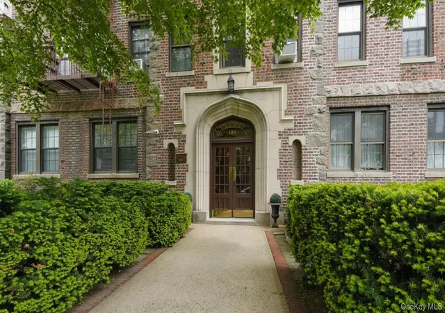 Homes for sale in Eastchester, NY | 100 Parkway #5D, Eastchester, NY 10708 | MLS# 1001493