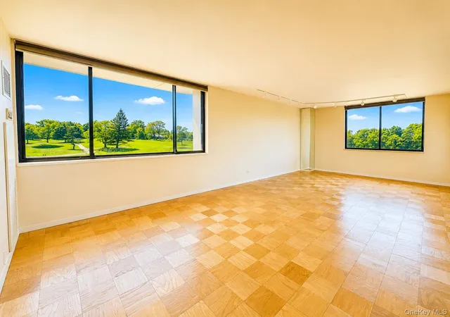 Photo 3 of Sale Pending at 269-10 Grand Central Pkwy #4O, New York, NY 11005 | MLS# 1001509 | Listing updated on 2026-09-13