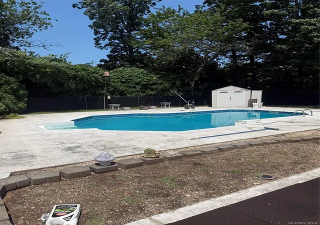 3rd image of 19 Estates Ln, Brookhaven, NY 11786 | MLS# 1001529