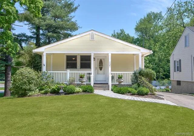 Homes for sale in Mount Kisco, NY | 121 Parkview Pl, Mount Kisco, NY 10549 | MLS# 1001537