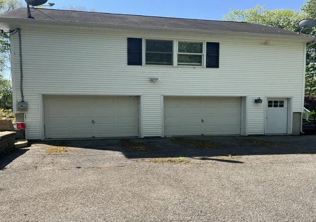 Photo 3 of Single family home for sale at 63 Station Rd, Salisbury Mills, NY 12577 | MLS# 1001548 | Listing updated on 2026-06-07