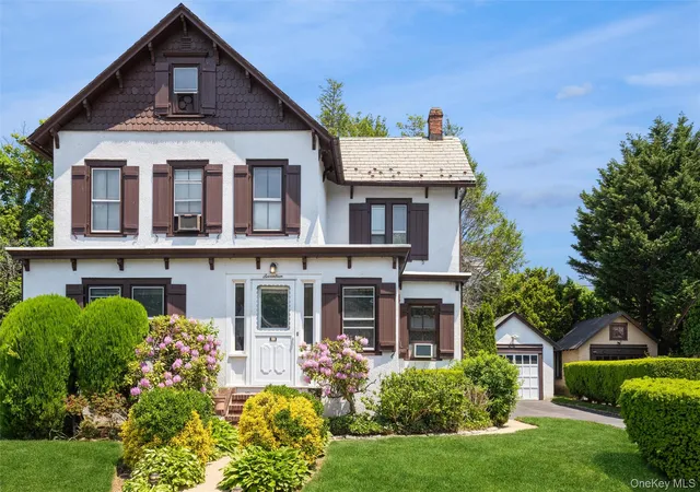 1st image of 17 Crampton Ave, North Hempstead, NY 11023 | MLS# 1001565