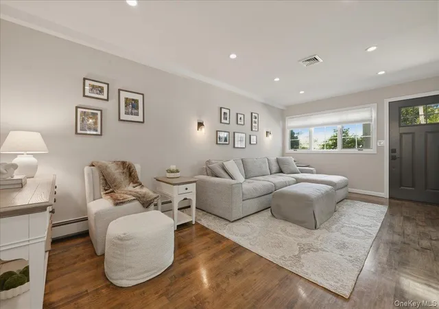 3rd image of 1924 Carroll Ave, Hempstead, NY 11566 | MLS# 1001570