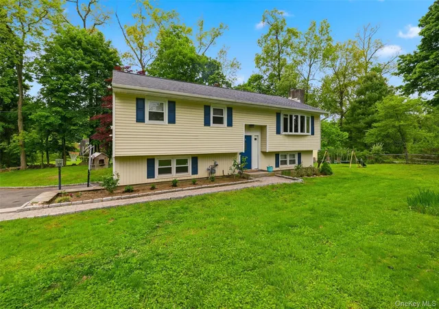 2nd image of 30 Ridgeview Rd, Southeast, NY 10509 | MLS# 1001610