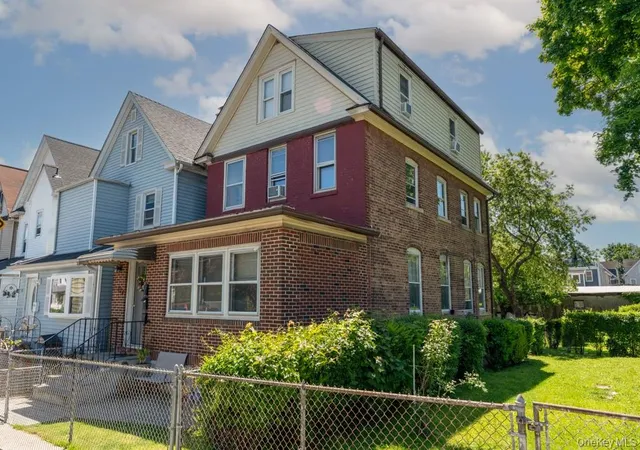 1st image of 304 Lockwood Ave, New Rochelle, NY 10801 | MLS# 1001625