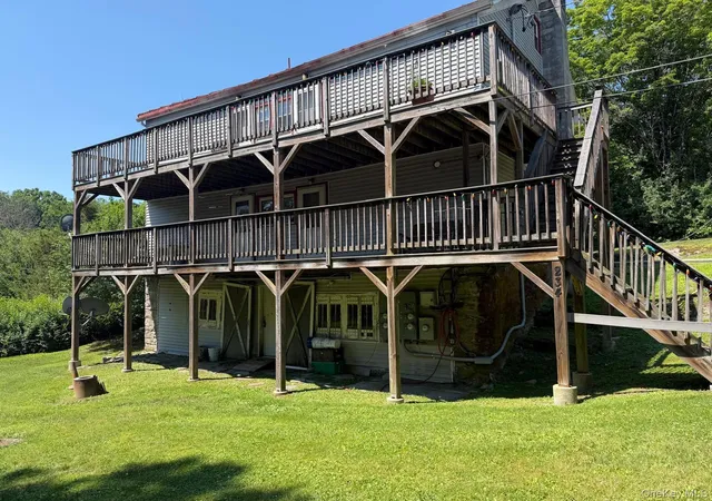 Homes for sale in Pleasant Valley, NY | 234 Lakeshore Dr, Pleasant Valley, NY 12569 | MLS# 1001702