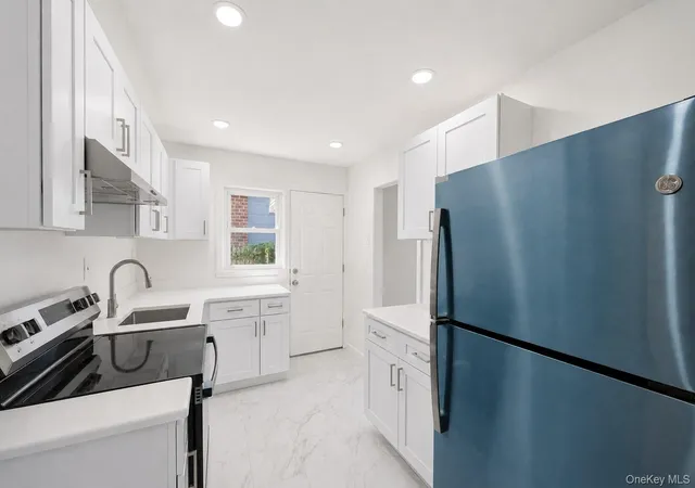 4th image of 1082 Myron St, Hempstead, NY 11553 | MLS# 1001727
