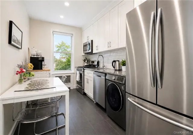 Photo 3 of Sale Pending at 2645 Homecrest Ave #1F, Brooklyn, NY 11235 | MLS# 1001740 | Listing updated on 2026-06-16