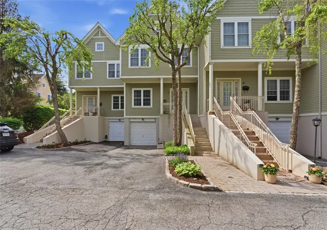 Homes for sale in New Rochelle, NY | 83 Kings Hwy #7, New Rochelle, NY 10801 | MLS# 1001746