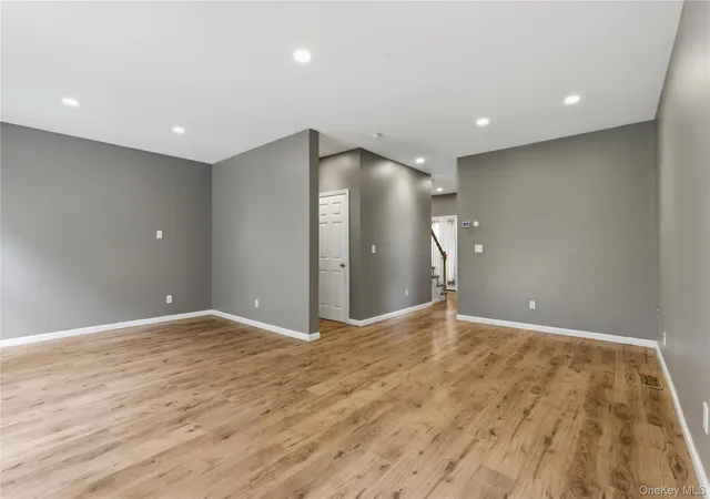 Homes for sale in New Rochelle, NY | 83 Kings Hwy, New Rochelle, NY 10801