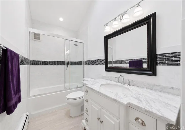 Photo 3 of Single family home for sale at 15 Oakhurst St, Huntington Station, NY 11746 | MLS# 1001755 | Listing updated on 2026-06-06