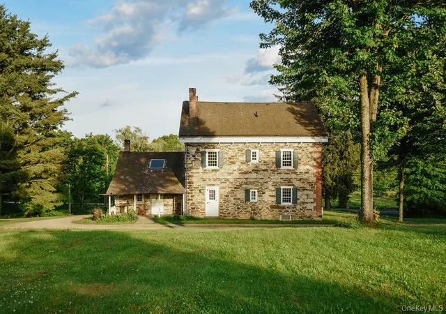 Photo 1 of Single family home for sale at 652 Albany Post Rd, New Paltz, NY 12561 | MLS# 1001775 | Listing updated on 2026-07-06