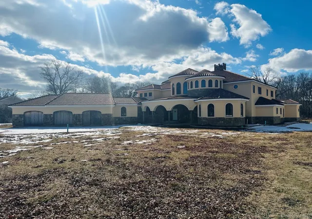 1st image of 1416 Walnut Ave, Bohemia, NY 11716 | MLS# 1001782