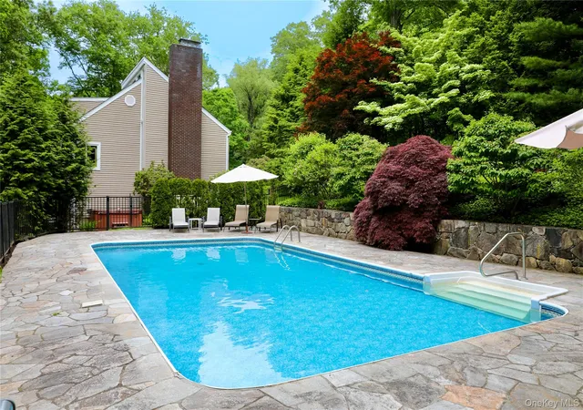 2nd image of 7 David Rd, Somers, NY 10589 | MLS# 1001784