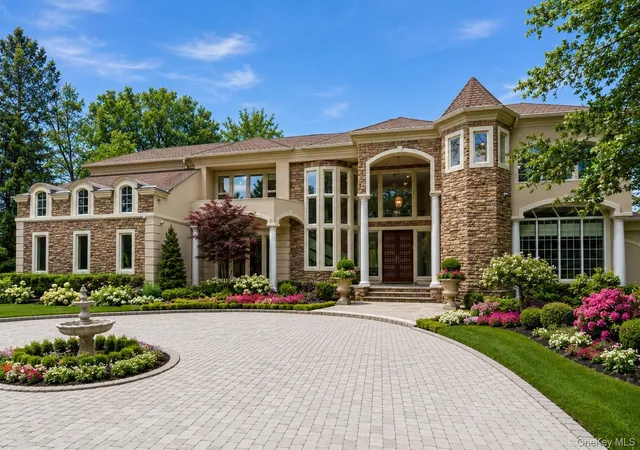 2nd image of 55 Coves Run, Syosset, NY 11791 | MLS# 1001796