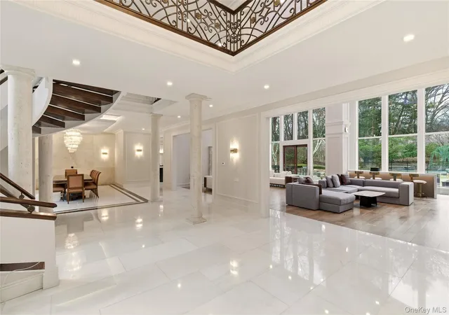 Photo 3 of Single family home for sale at 55 Coves Run, Syosset, NY 11791 | MLS# 1001796 | Listing updated on 2026-07-21