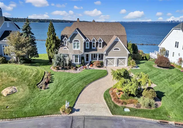 2nd image of 40 Pembroke Dr, Glen Cove, NY 11542 | MLS# 1001799