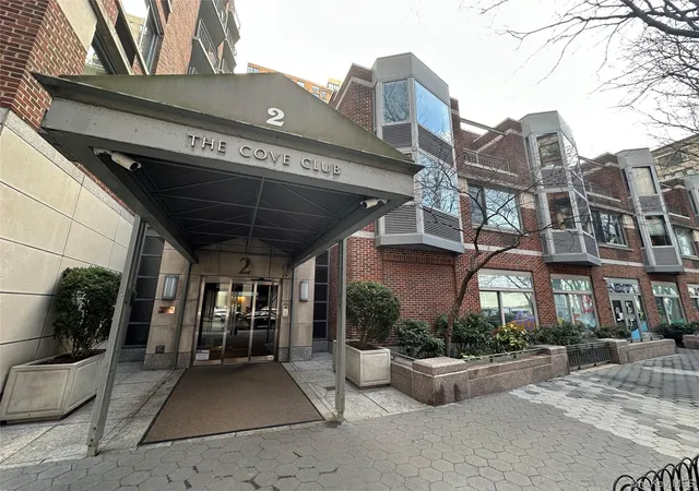 1st image of 2 S End Ave #7V, New York, NY 10280 | MLS# 1001804