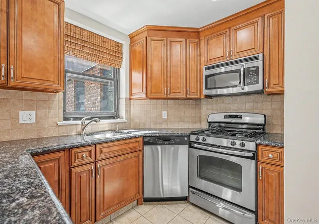 4th image of 2239 78th St, New York, NY 11370