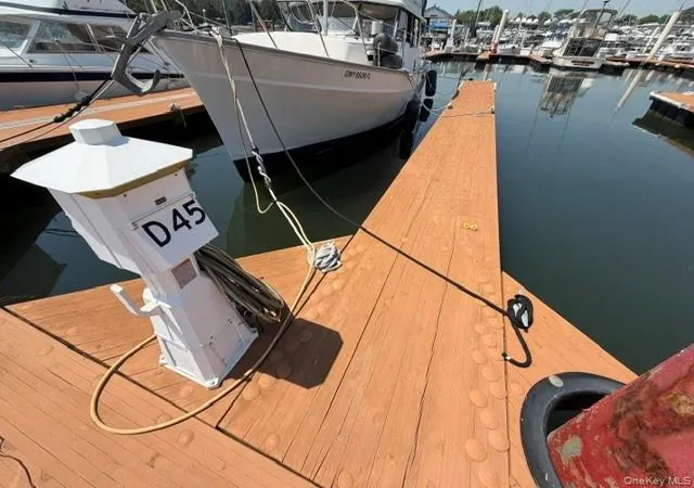 4th image of 148 City Island Ave, New York, NY 10464