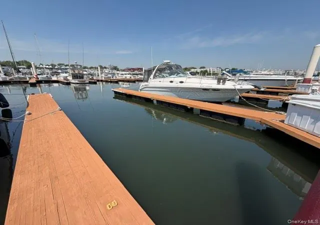 5th image of 148 City Island Ave, New York, NY 10464