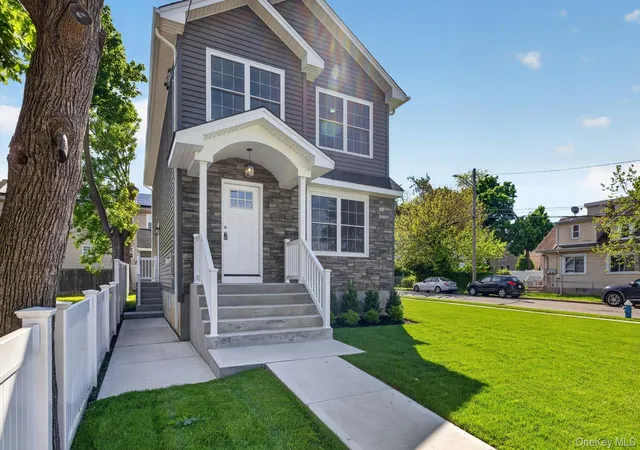 1st image of 250 Bennett Ave, Hempstead, NY 11550 | MLS# 1001832