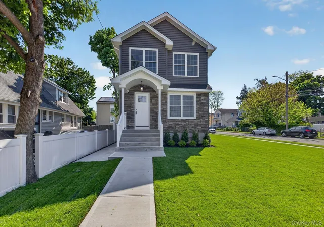 2nd image of 250 Bennett Ave, Hempstead, NY 11550 | MLS# 1001832