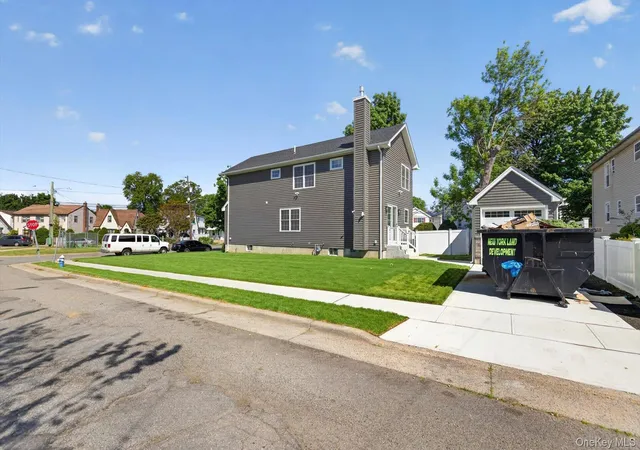 3rd image of 250 Bennett Ave, Hempstead, NY 11550 | MLS# 1001832