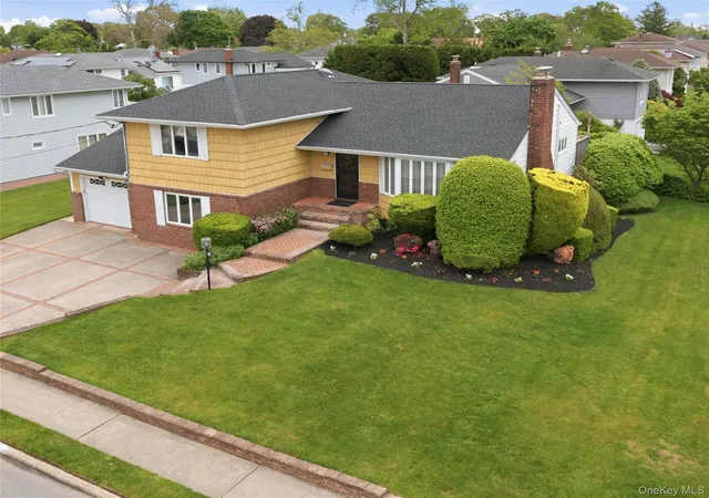2nd image of 70 Polo Rd, Oyster Bay, NY 11758 | MLS# 1001839