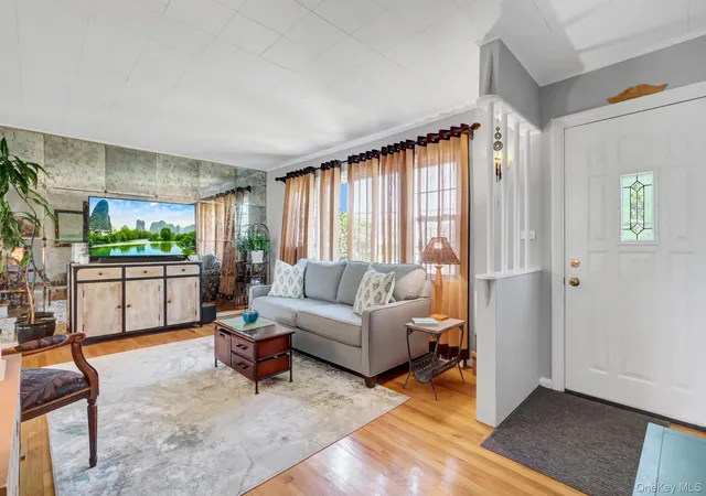 Photo 3 of Sale Pending at 202 N Kings Ave, Oyster Bay, NY 11758 | MLS# 1001855 | Listing updated on 2026-07-28