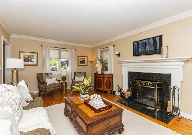 4th image of 163 Tullamore Rd, Garden City, NY 11530 | MLS# 1001859
