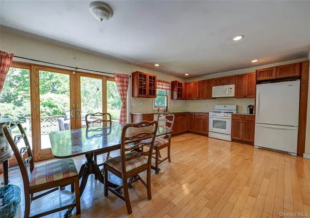 4th image of 37 Crescent Bow, Brookhaven, NY 11961 | MLS# 1001861