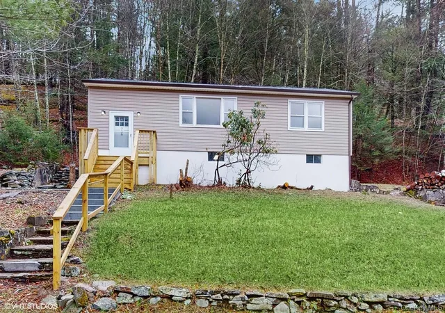 Homes for sale in Wawarsing, NY | 736 State Route 55, Wawarsing, NY 12458 | MLS# 1001873