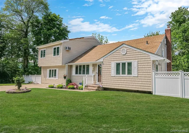 3rd image of 59 Maybrook Rd, North Babylon, NY 11703 | MLS# 1001881