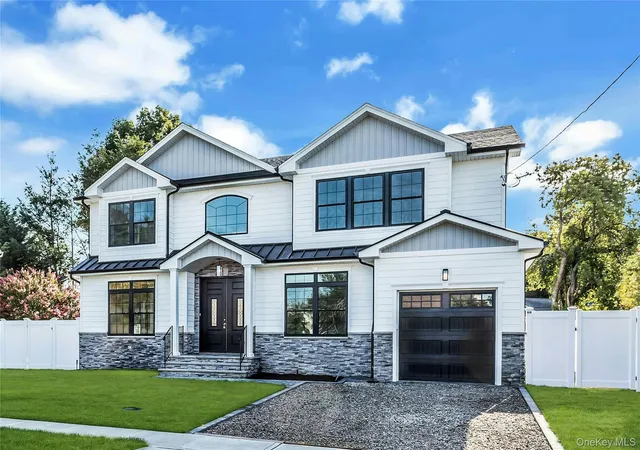Photo 2 of Single family home for sale at 76 Wyoming Ct, Syosset, NY 11791 | MLS# 1001913 | Listing updated on 2026-08-21