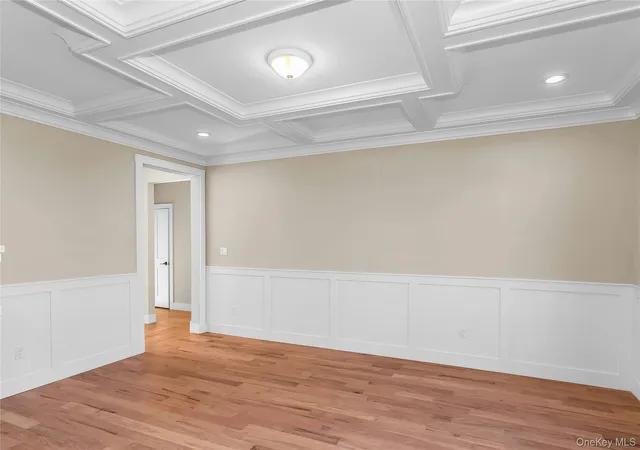 Photo 4 of Single family home for sale at 76 Wyoming Ct, Syosset, NY 11791 | MLS# 1001913 | Listing updated on 2026-08-21