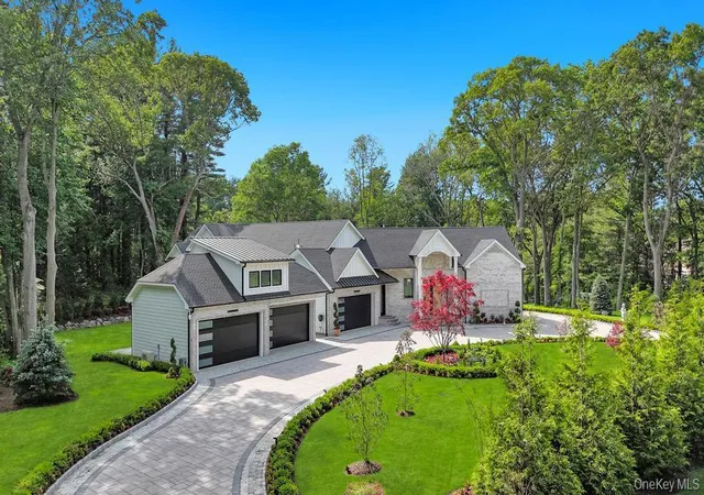Photo 3 of Mansion for sale at 2 Chelmsford Dr, Glen Head, NY 11545 | MLS# 1001932 | Listing updated on 2026-10-07