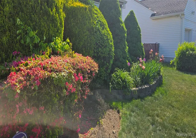 3rd image of 2127 Leighton Rd, Hempstead, NY 11003 | MLS# 1001947