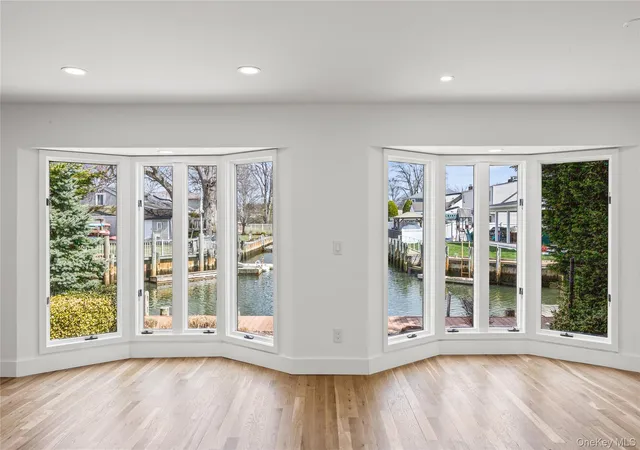 4th image of 119 Alhambra Rd, Oyster Bay, NY 11758 | MLS# 1001978